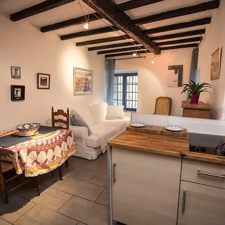 La Petite Cote De La Cite *